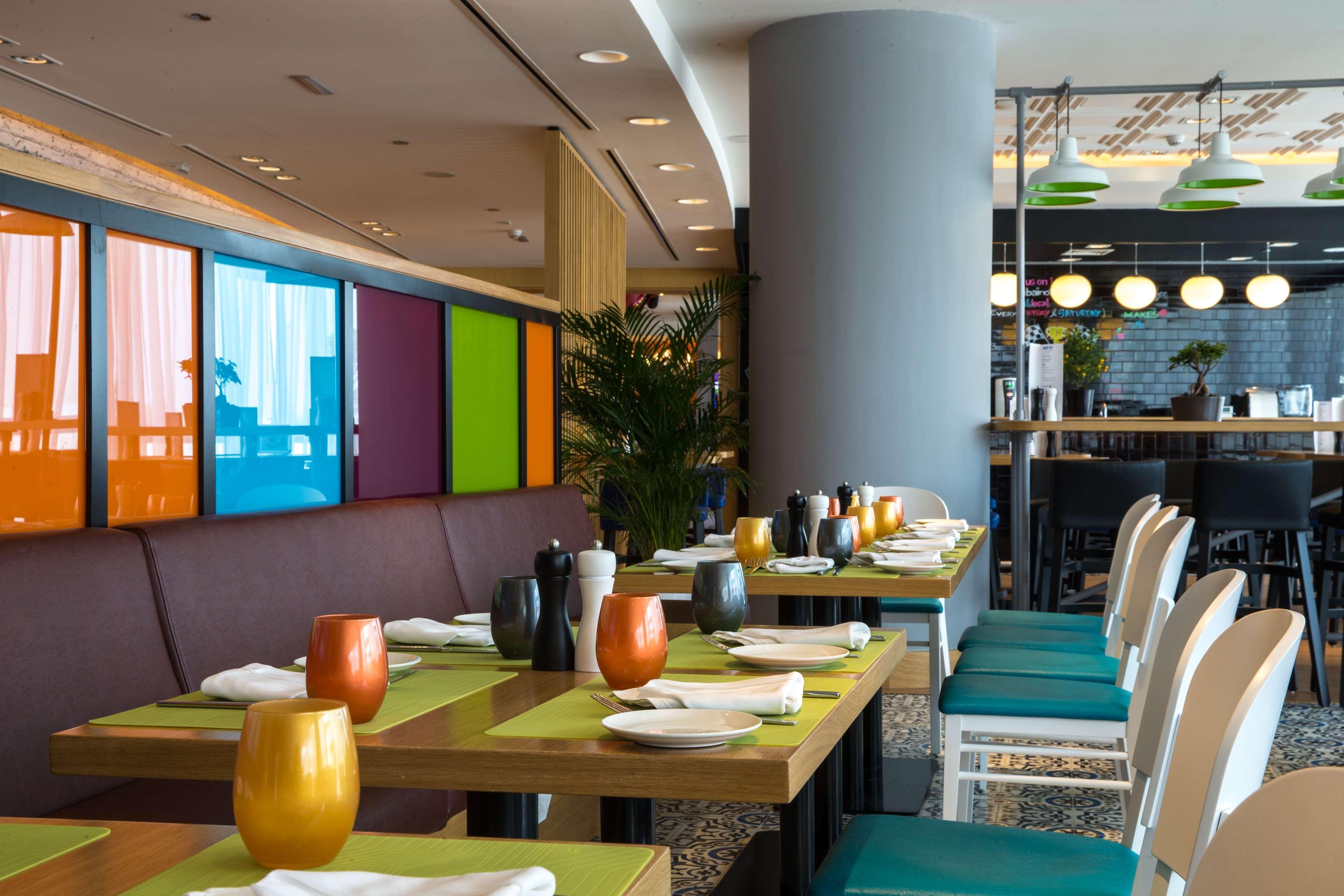 Park Inn by Radisson Dubai Motor City Bagian luar foto